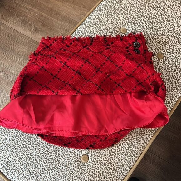 Plaid Red & Black Skirt - Picture 4 of 7